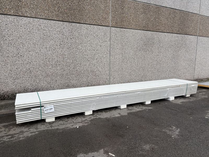 Sandwichpanelen 40 mm 9 x 6000 + 2 x 5440 mm (NCS112868)